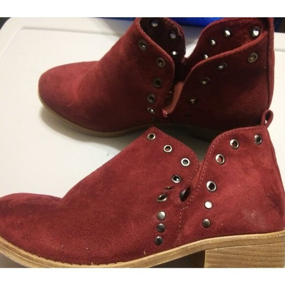 TC women's size 6 burgundy pull on ankle booties shoe - Picture 5 of 9
